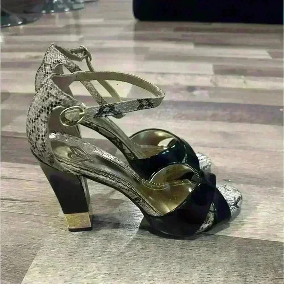 Madaline Block Heel Peep Toe Heel Shoes - Picture 1 of 3